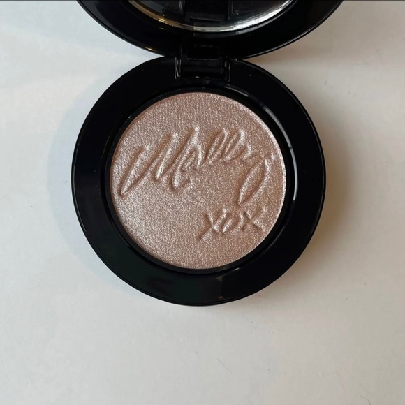 Mally Beauty Sleigh It Effortlessly Airbrushed Highlighter Trio Brand New - Picture 5 of 8